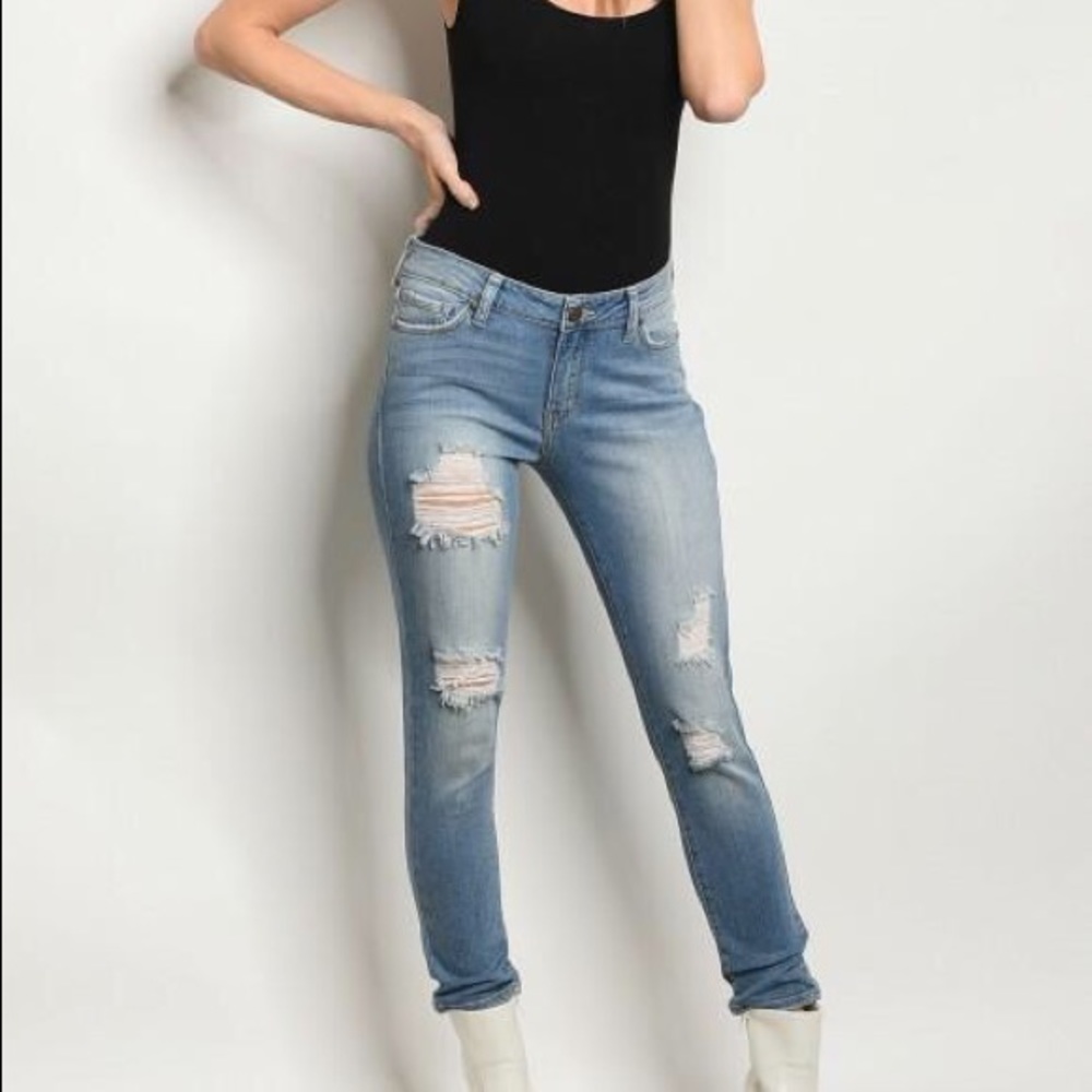 💋Distressed skinny jeans